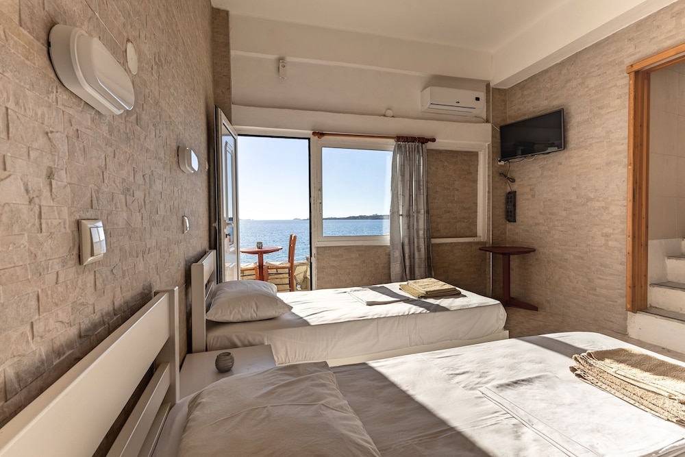 Petalides Apartments 5/24