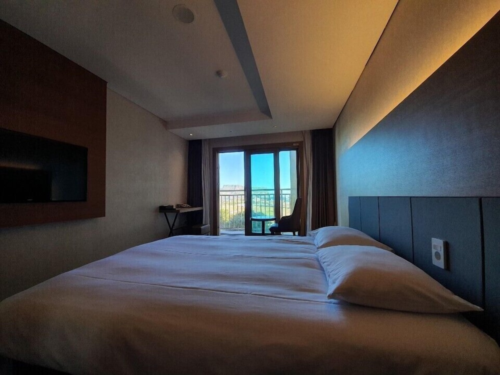 Deluxe, King Bed, Ocean View