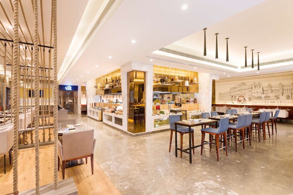RADISSON JAIPUR CITY CENTER 55/68