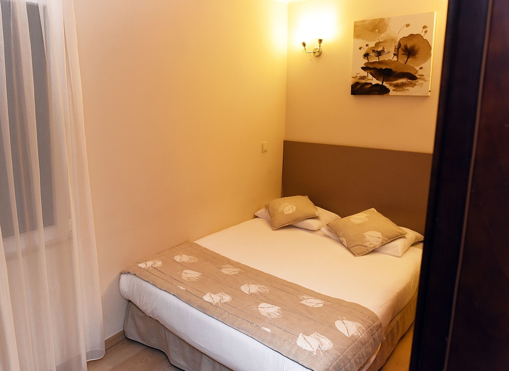 Deluxe Room, Balcony, City View