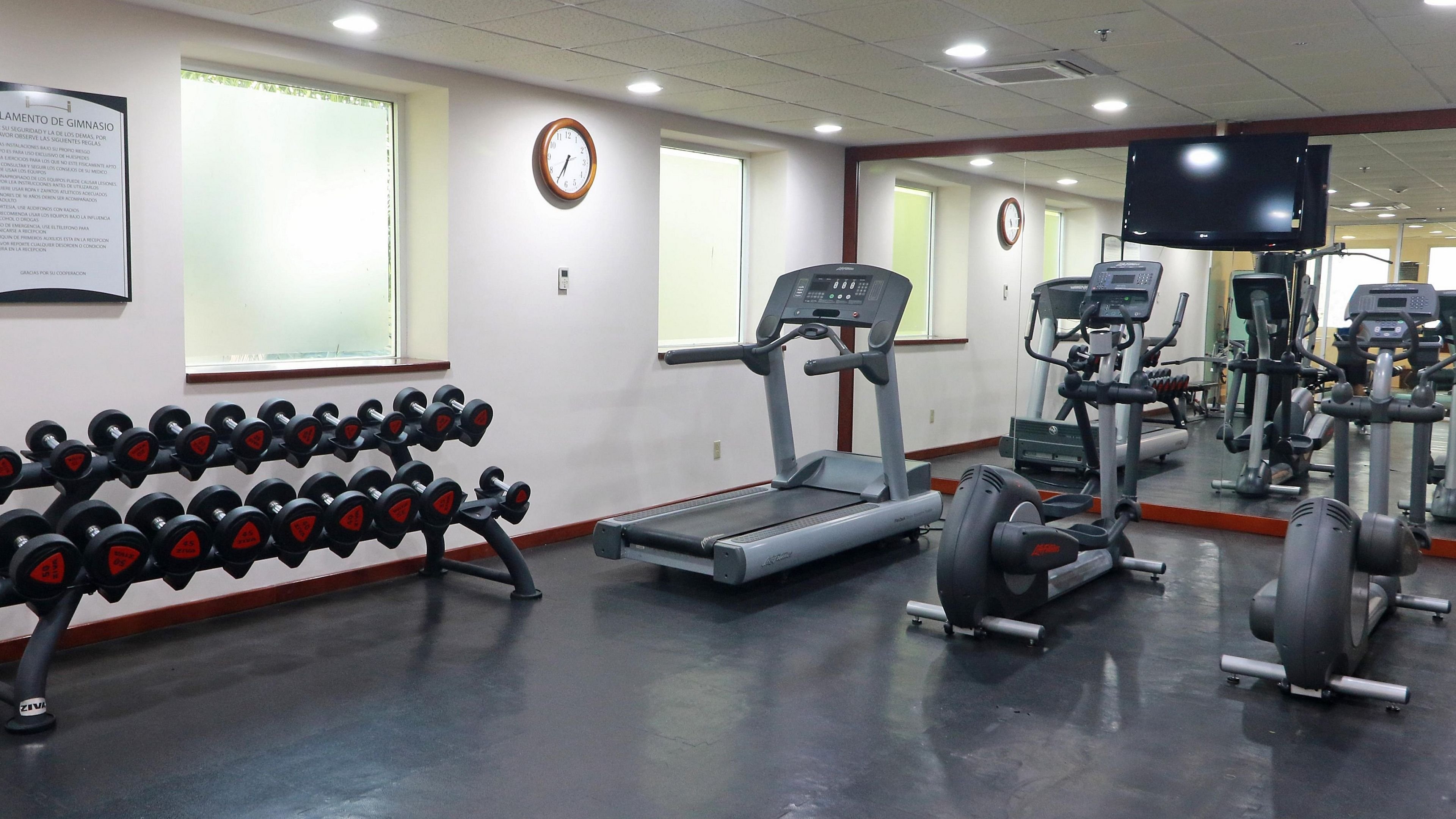 Staybridge Suites Queretaro 36/75