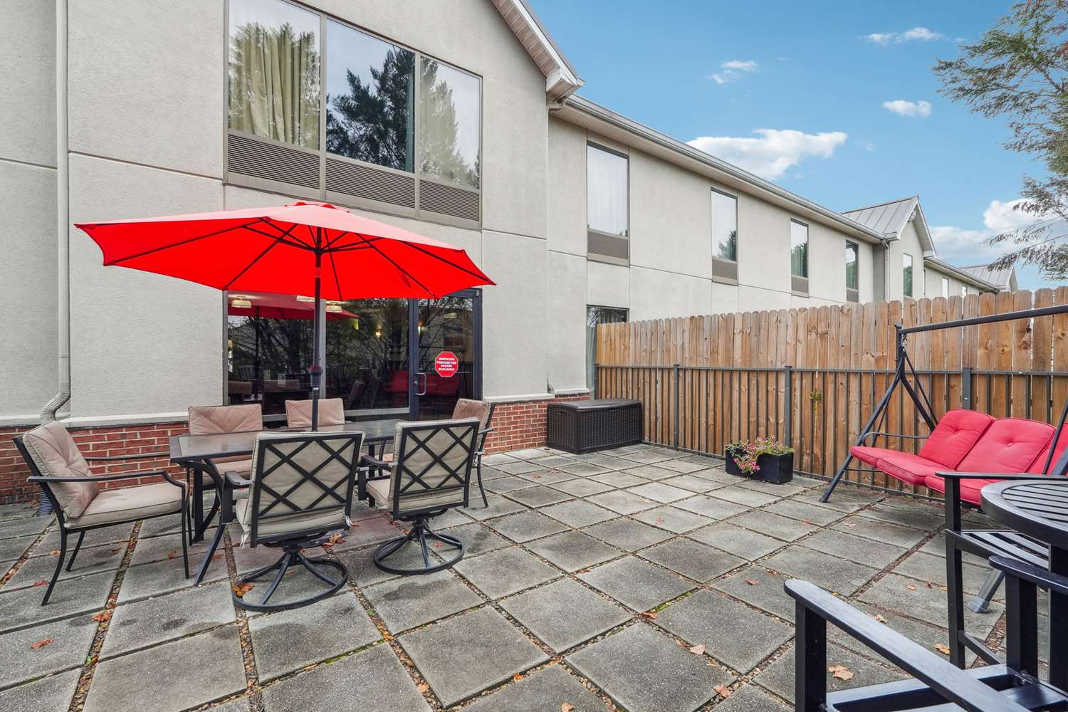 Quality Inn & Suites Dawsonville GA 8/40