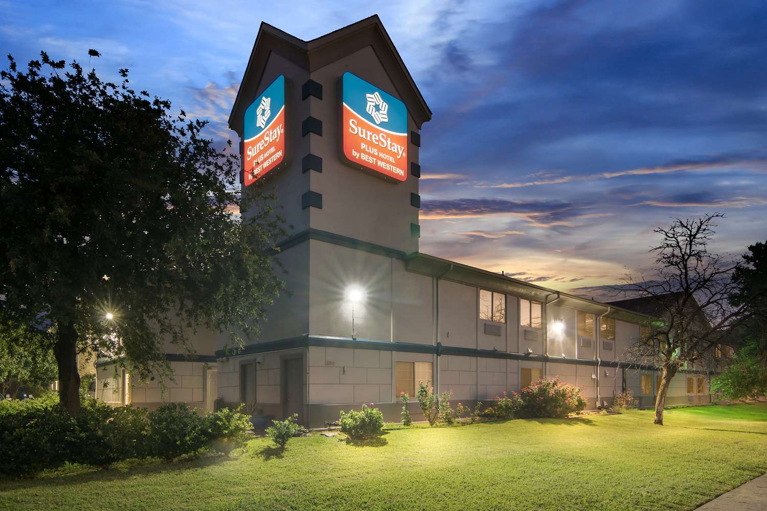 Surestay Plus Hotel By Best Western Benbrook Ft Worth 1/16