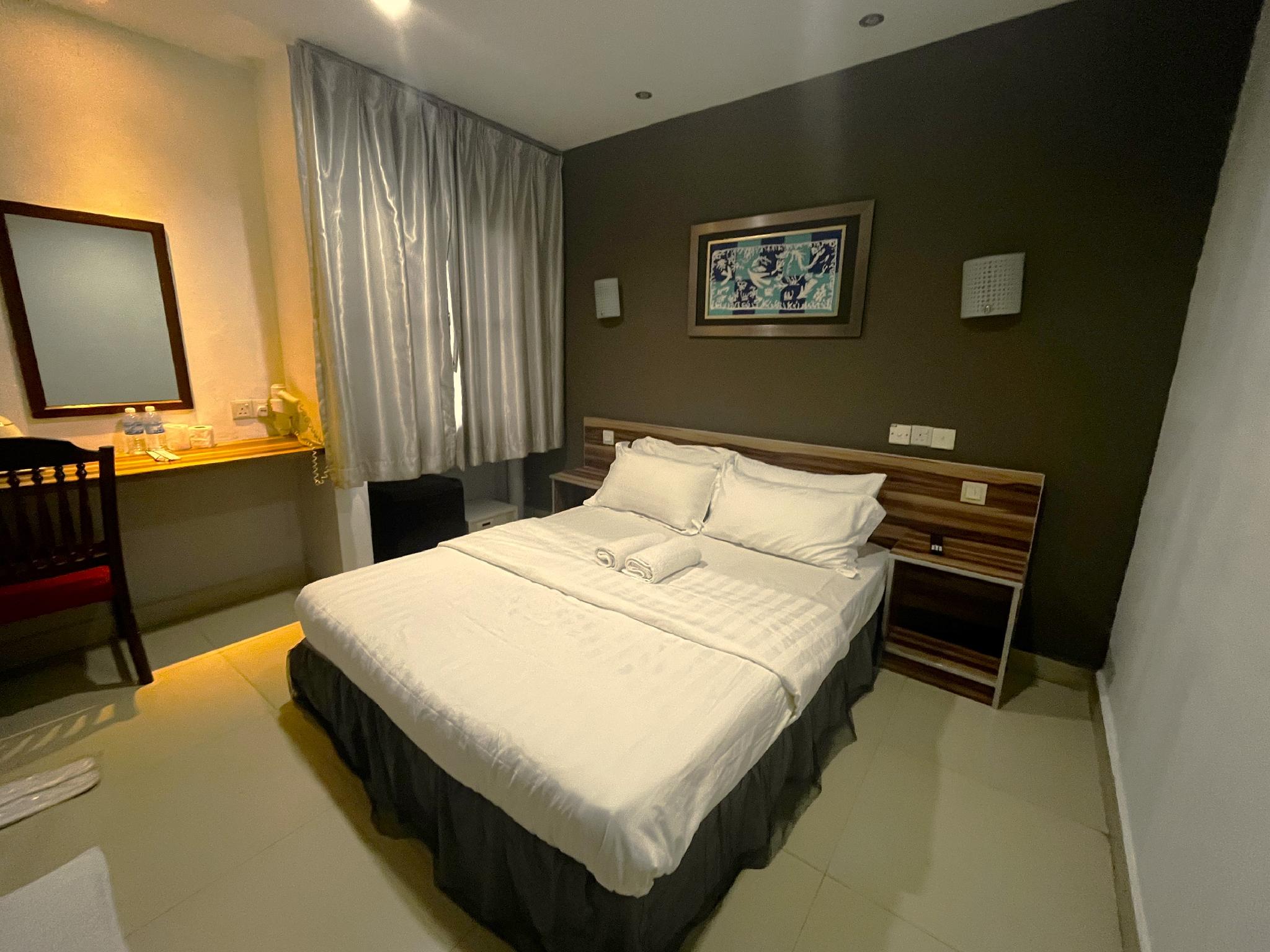 Premium, Queen Bed