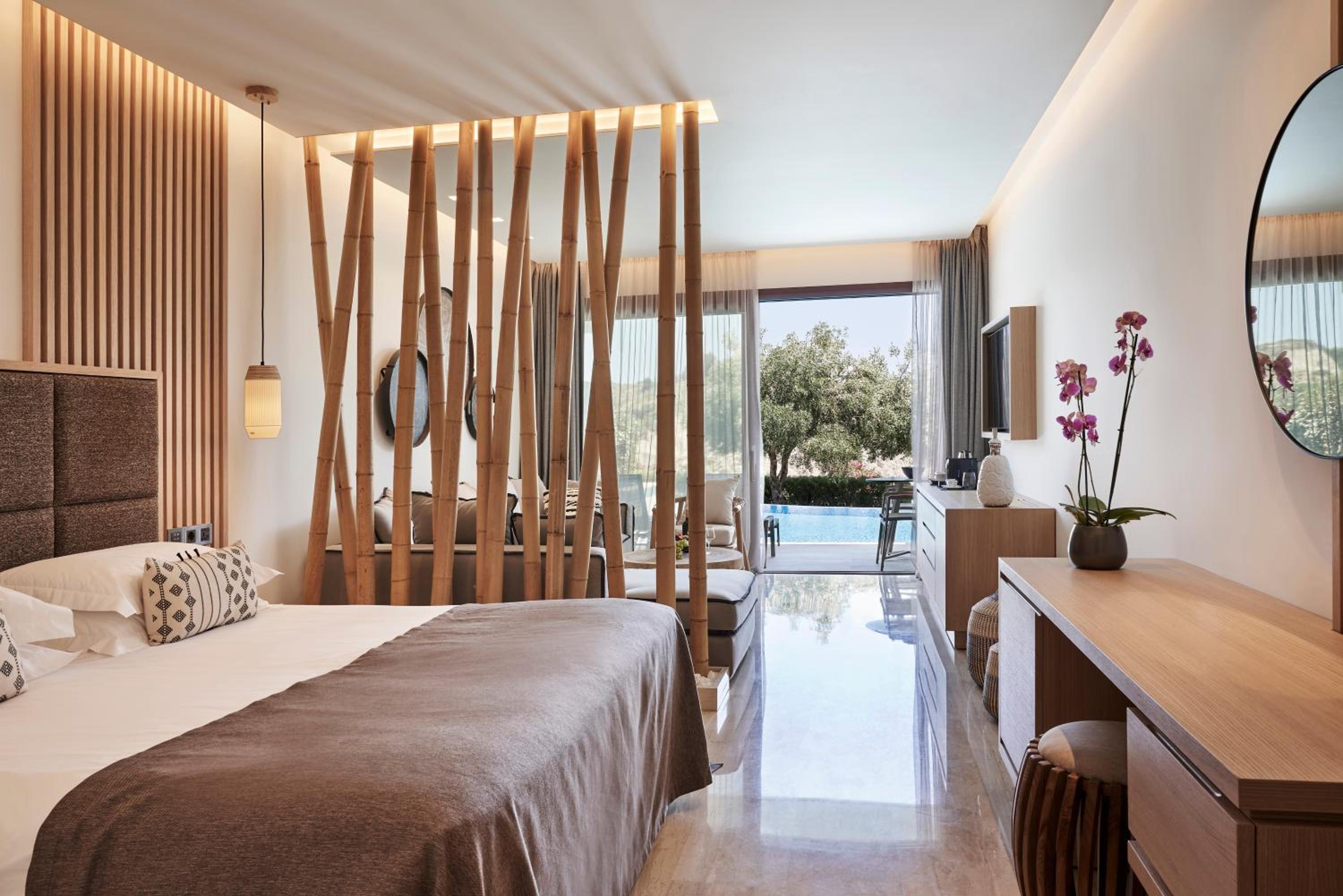 SWIM UP, JUNIOR SUITE, PARTIAL SEA VIEW