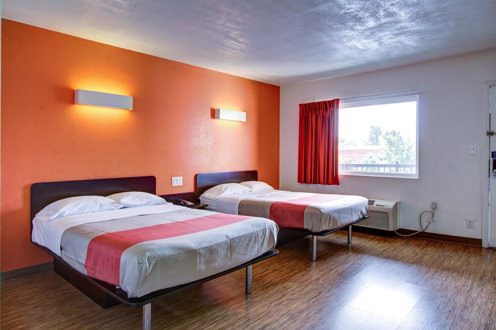 Motel6 Richfield, OH 21/44