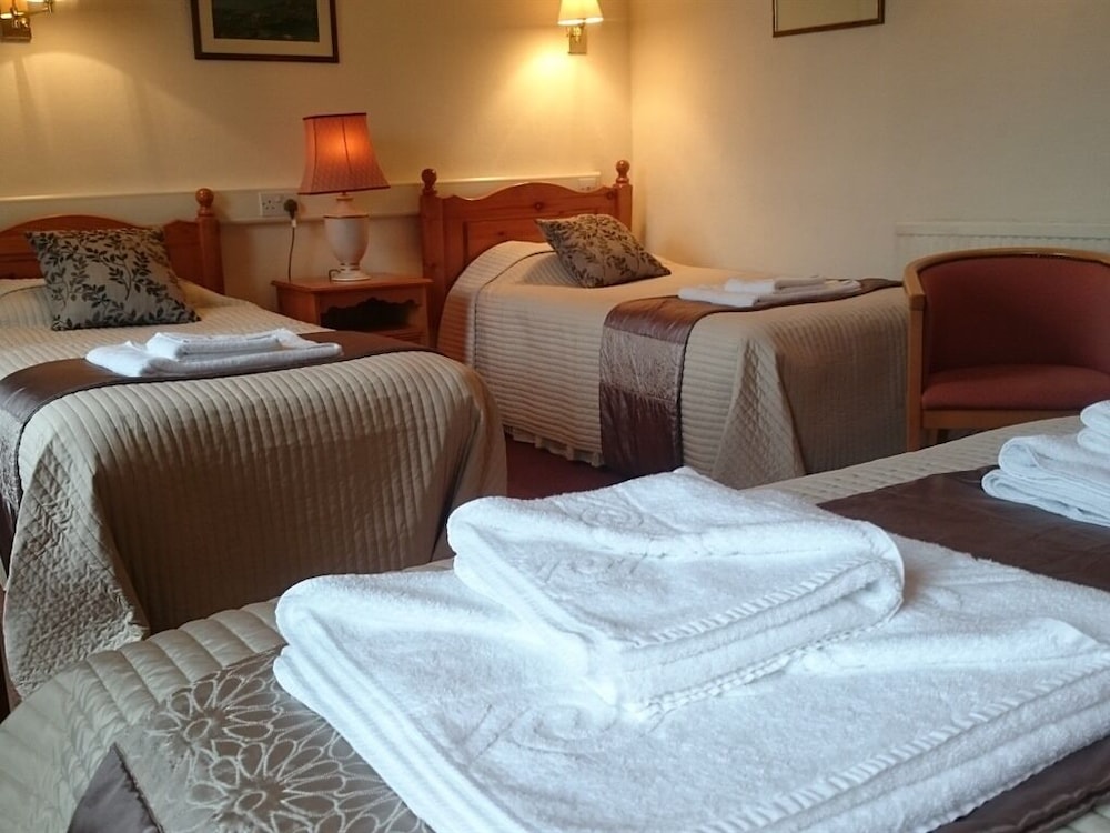 The Silverdale Hotel 34/46