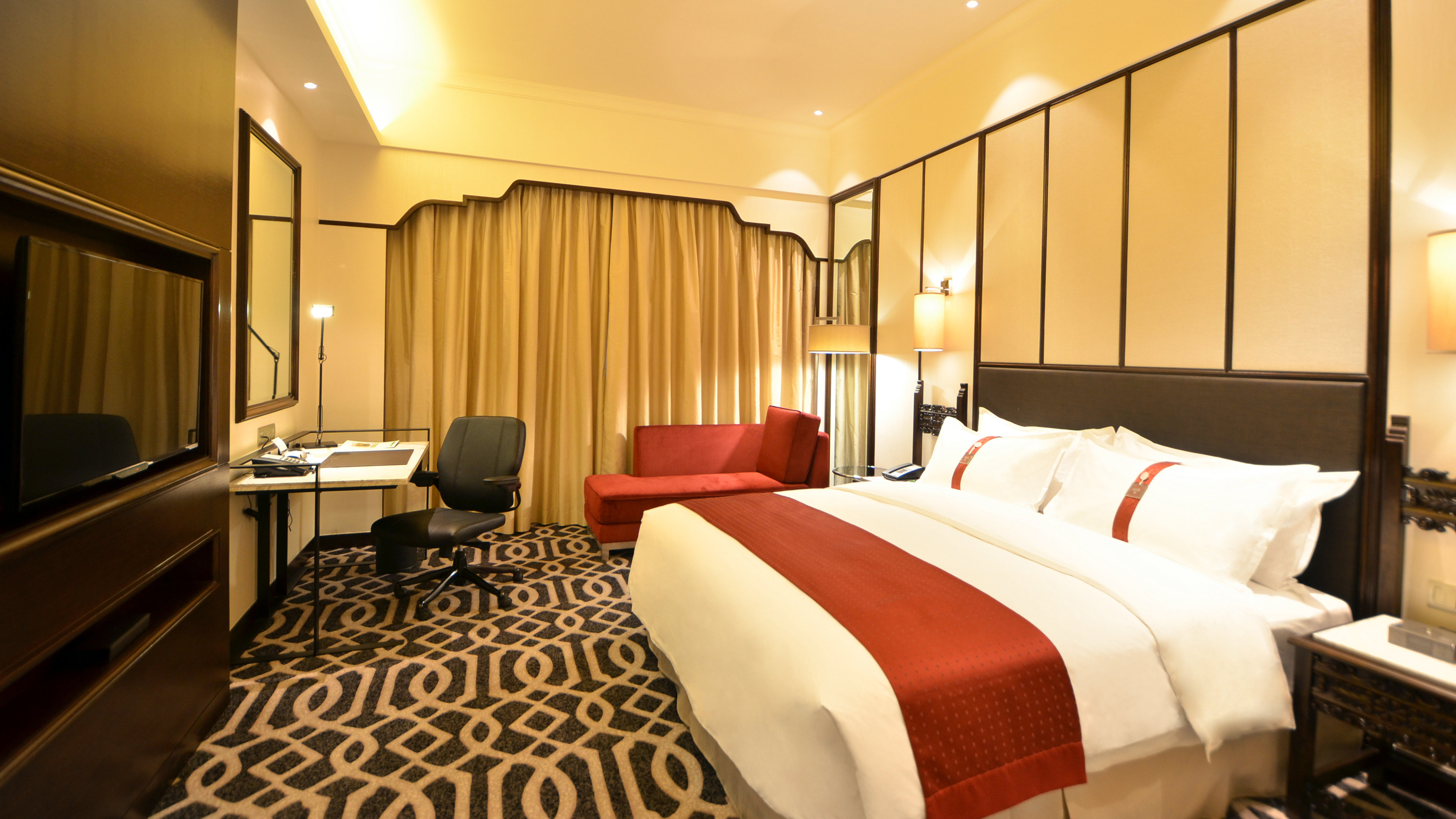 Holiday Inn Guangzhou Airport Zone 28/70