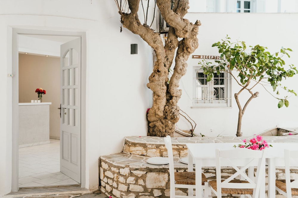 Sunrise Paros by Mr and Mrs White 19/38
