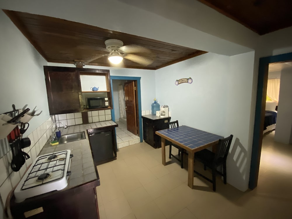 Mariposa Lodge 50/74