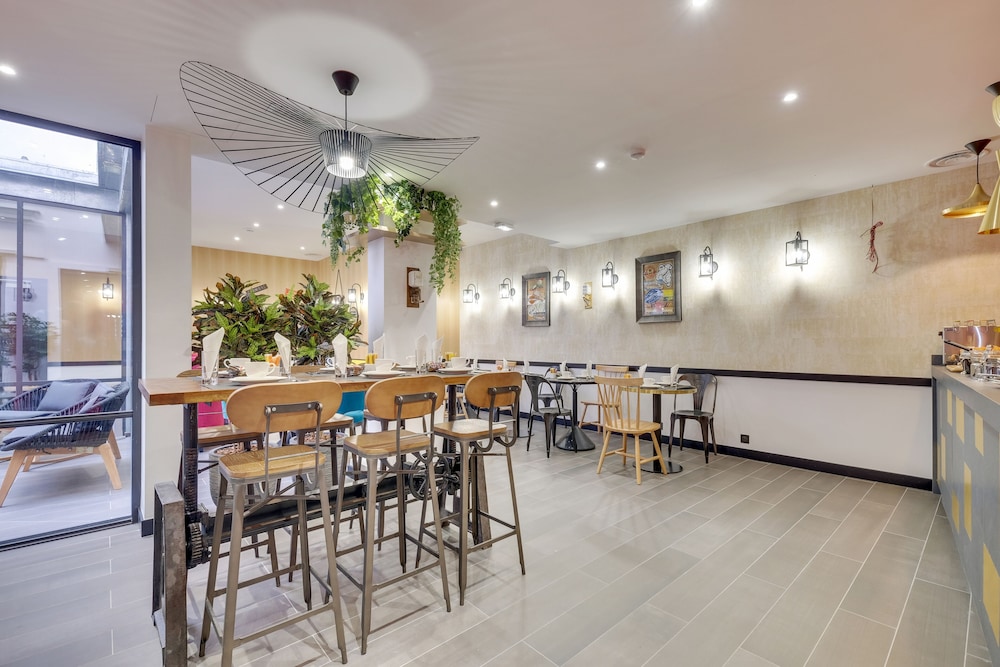 Hotel Lucien & Marinette 37/46