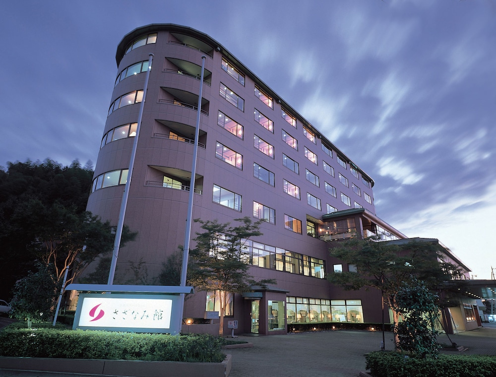 Hamanako Wanwan Paradise Hotel (Ex HAMANAKO GRAND HOTEL SAZANAMIKAN) 6/67