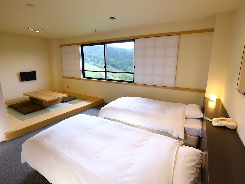 Japanese, Western, Twin Beds, 2 Futon Beds, New Building
