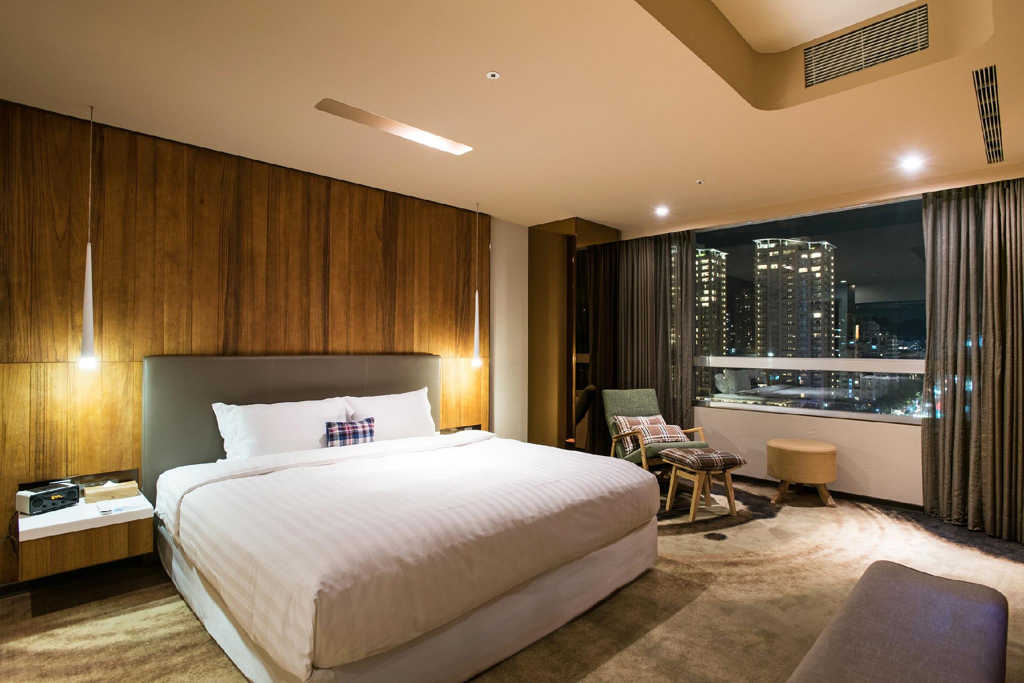 Excellence, Suite, High Floor