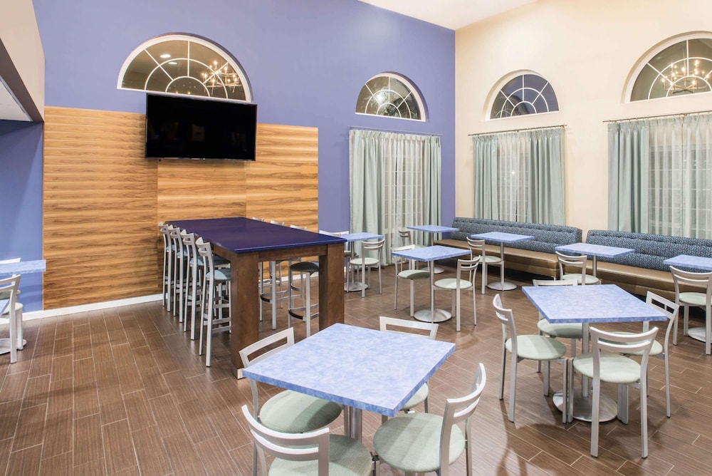 Days Inn & Suites By Wyndham Cherry Hill - Philadelphia 31/35