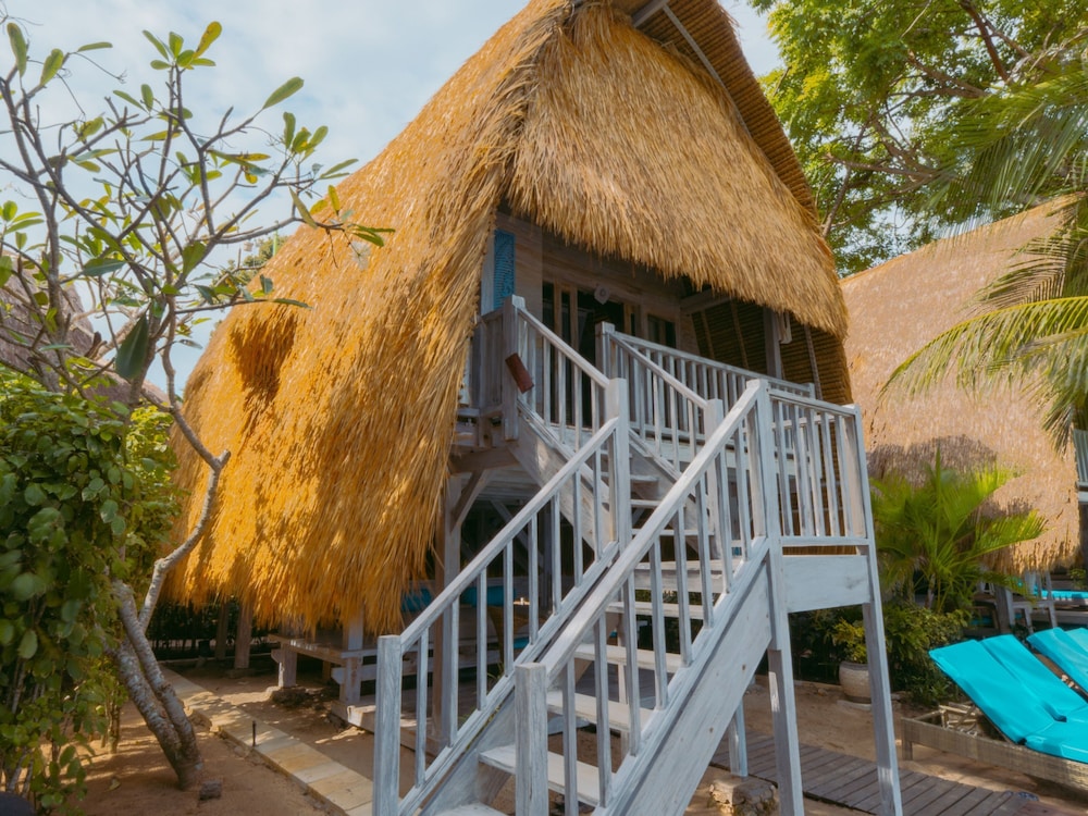 Hai Tide Beach Resort 2/74