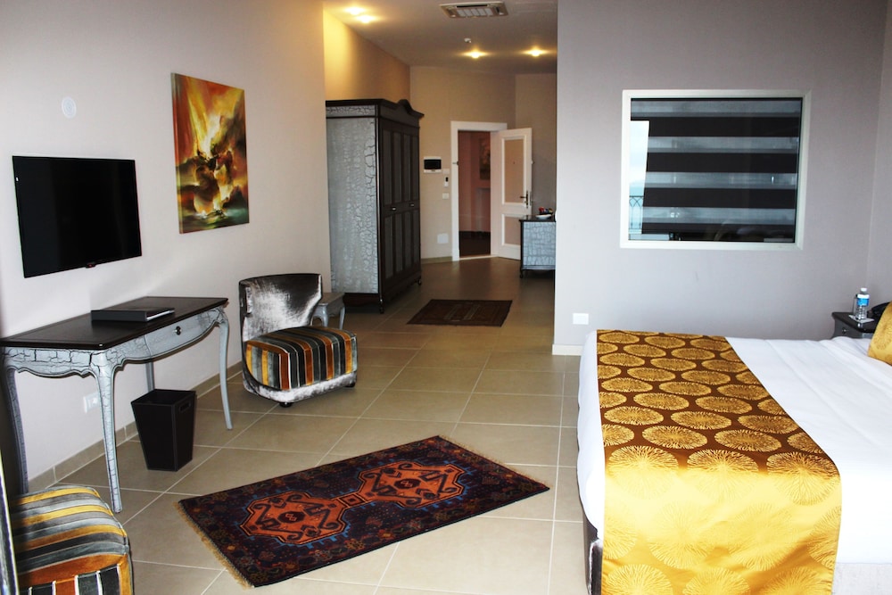 Cherry Blossom Boutique Hotel 26/69