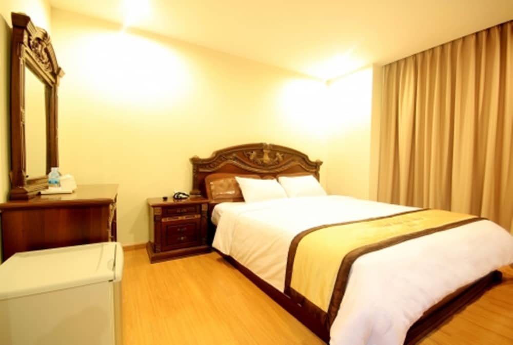 Nhat Linh Hotel Da Nang 18/31