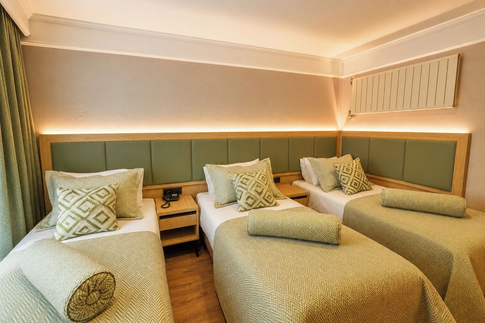 Zagreb Hotel Istanbul 49/62