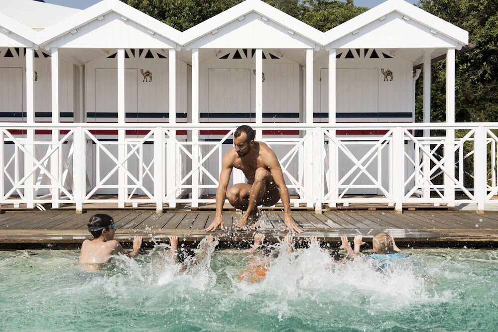 Augustus Hotel and Resort 29/49
