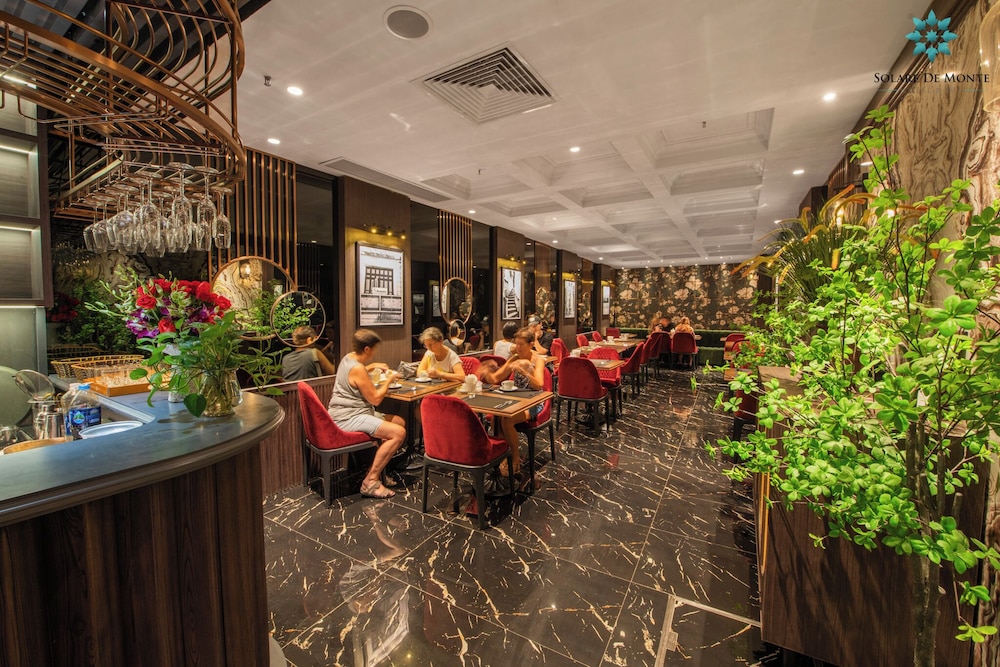 Bonsella Prestige Hotel and Spa 54/71