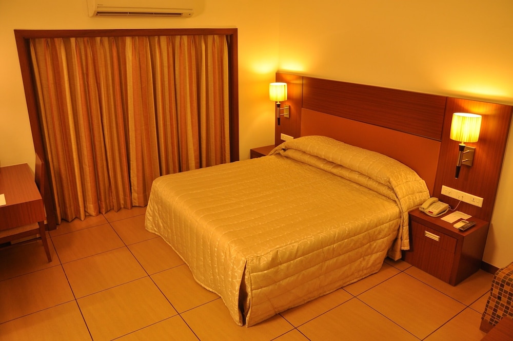 Silver Palace Hotel 8/24