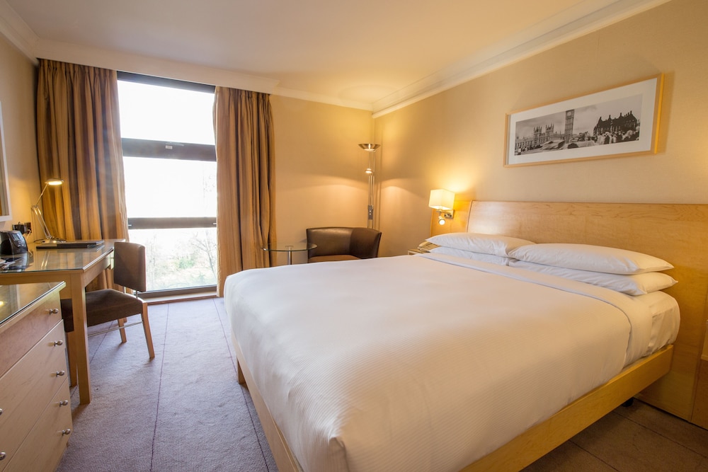 Hilton London Kensington 15/80