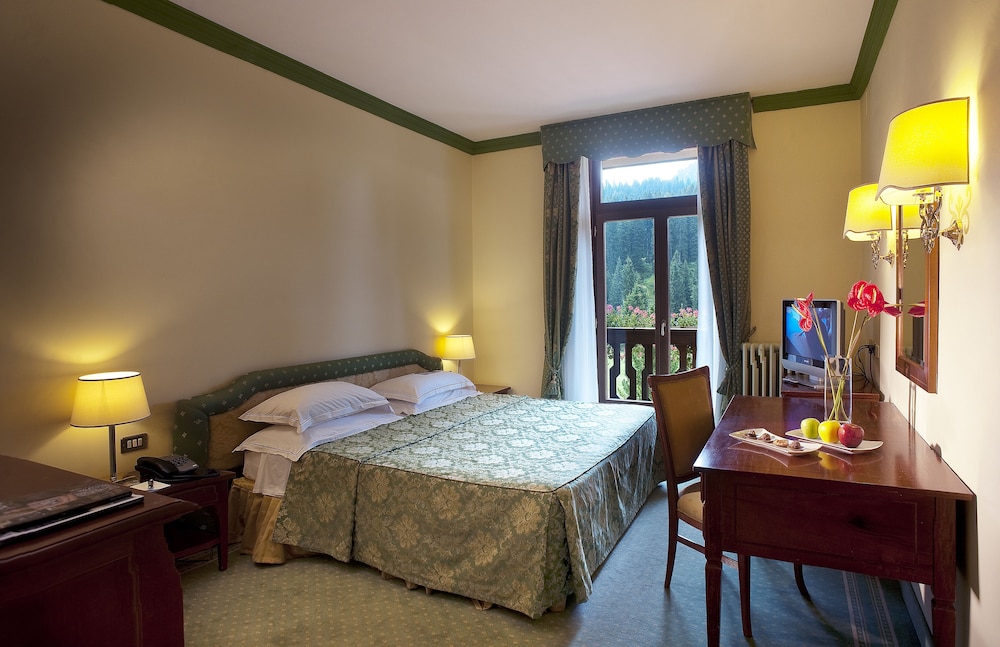 Th Madonna Di Campiglio Golf Hotel 13/74