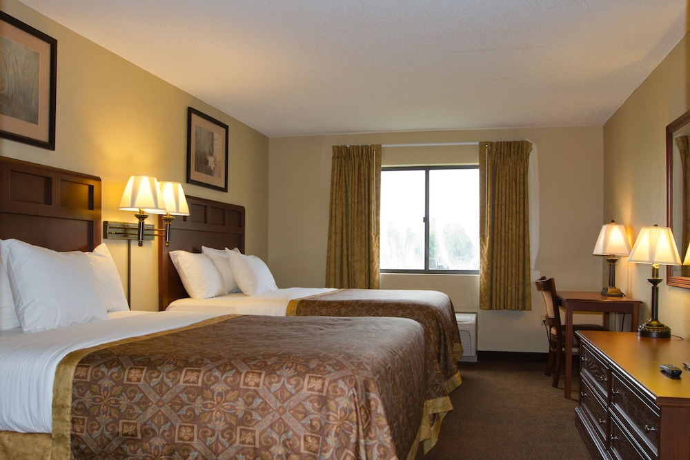 Greenstay Hotel and Suites St James 4/62
