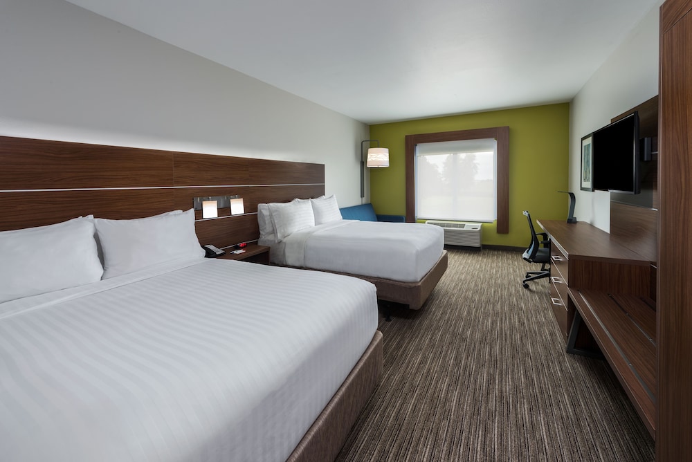 HOLIDAY INN EXPRESS TROY 14/48