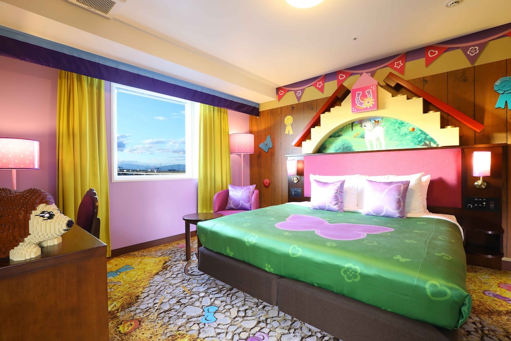 Legoland Japan Hotel 11/68