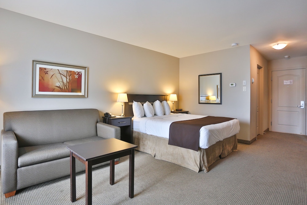ROOM, QUEEN BED, PATIO, GROUND FLOOR