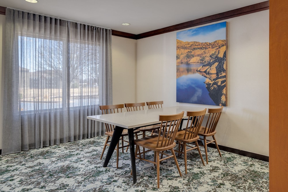 Fairfield Inn And Suites By Marriott Lawton 53/64