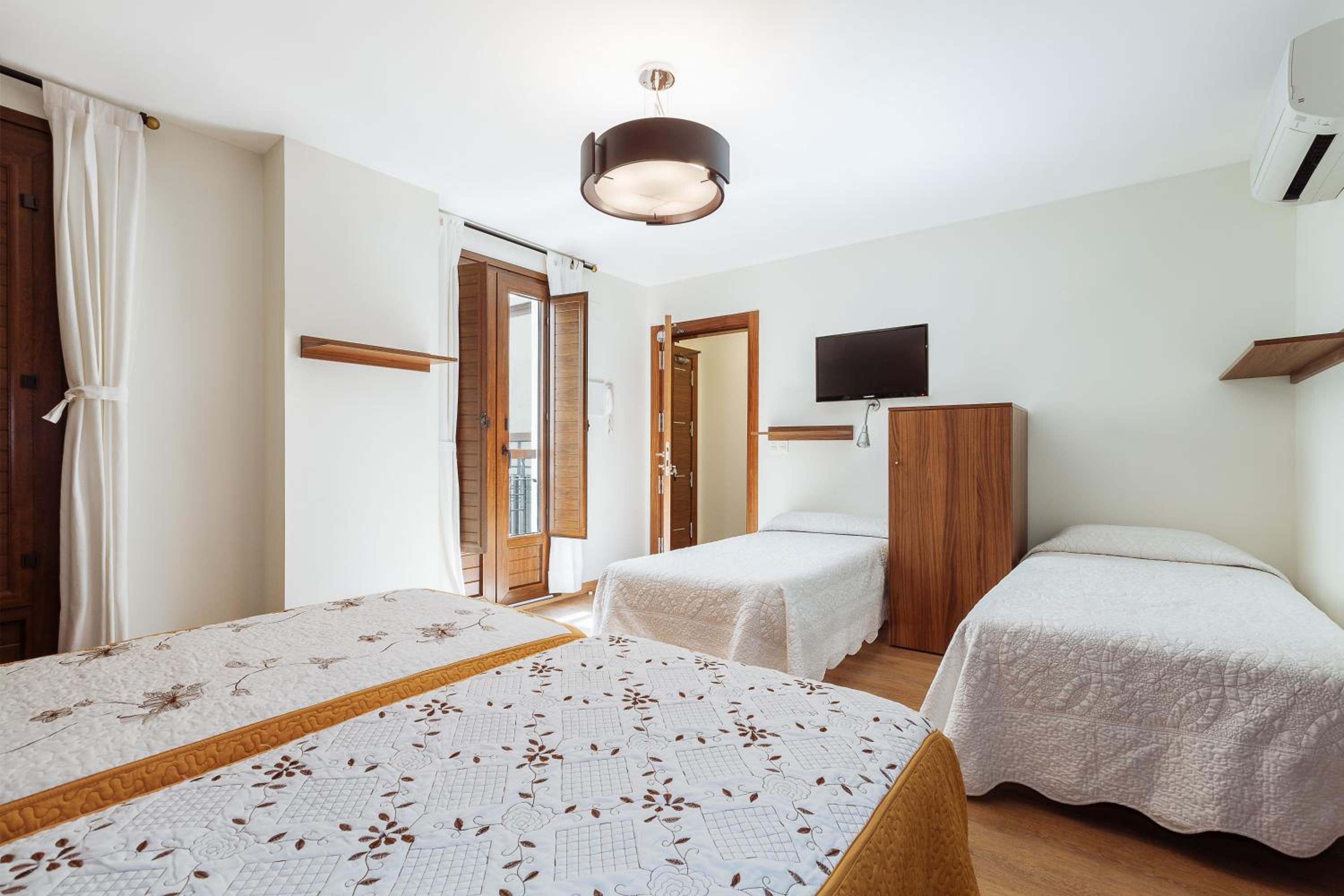 Hotel Arriola 10/55