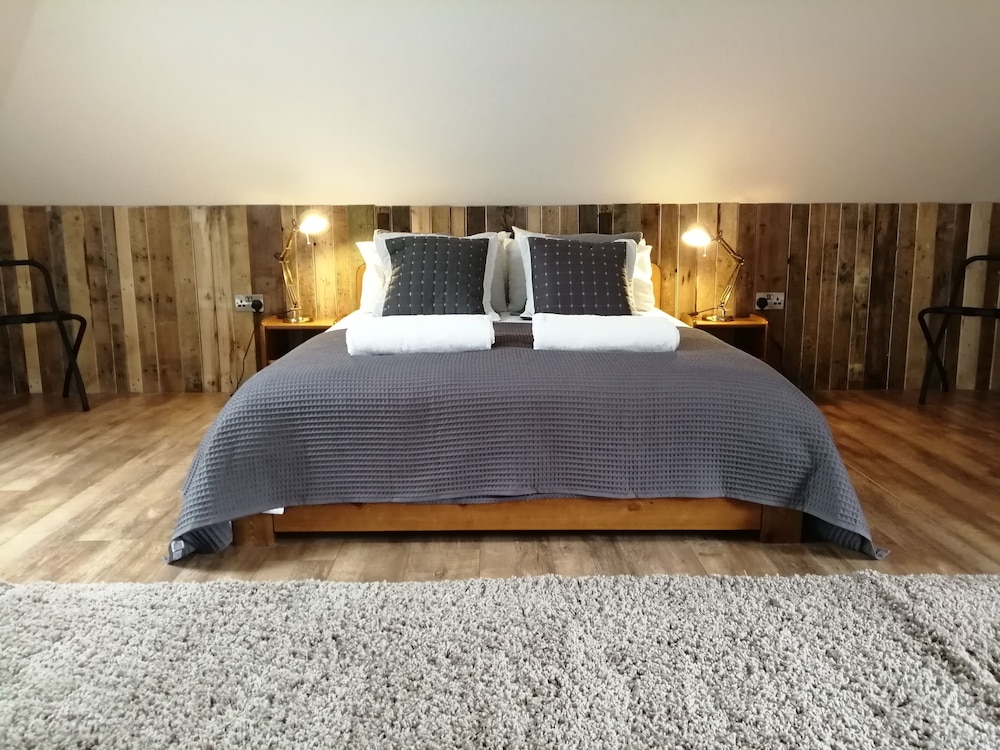 Worth House 24/66