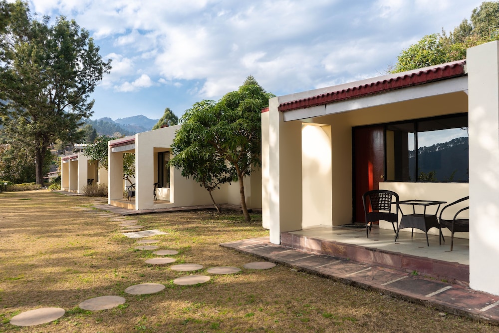 Country Inn Nature Resort Bhimtal 41/46