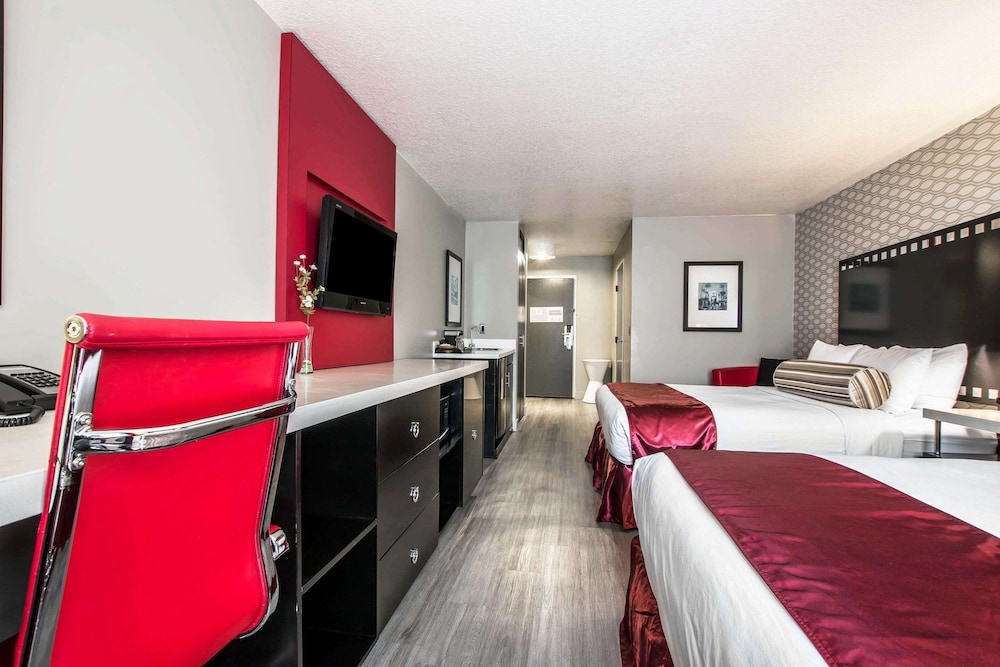 ROOM, 2 QUEEN BEDS