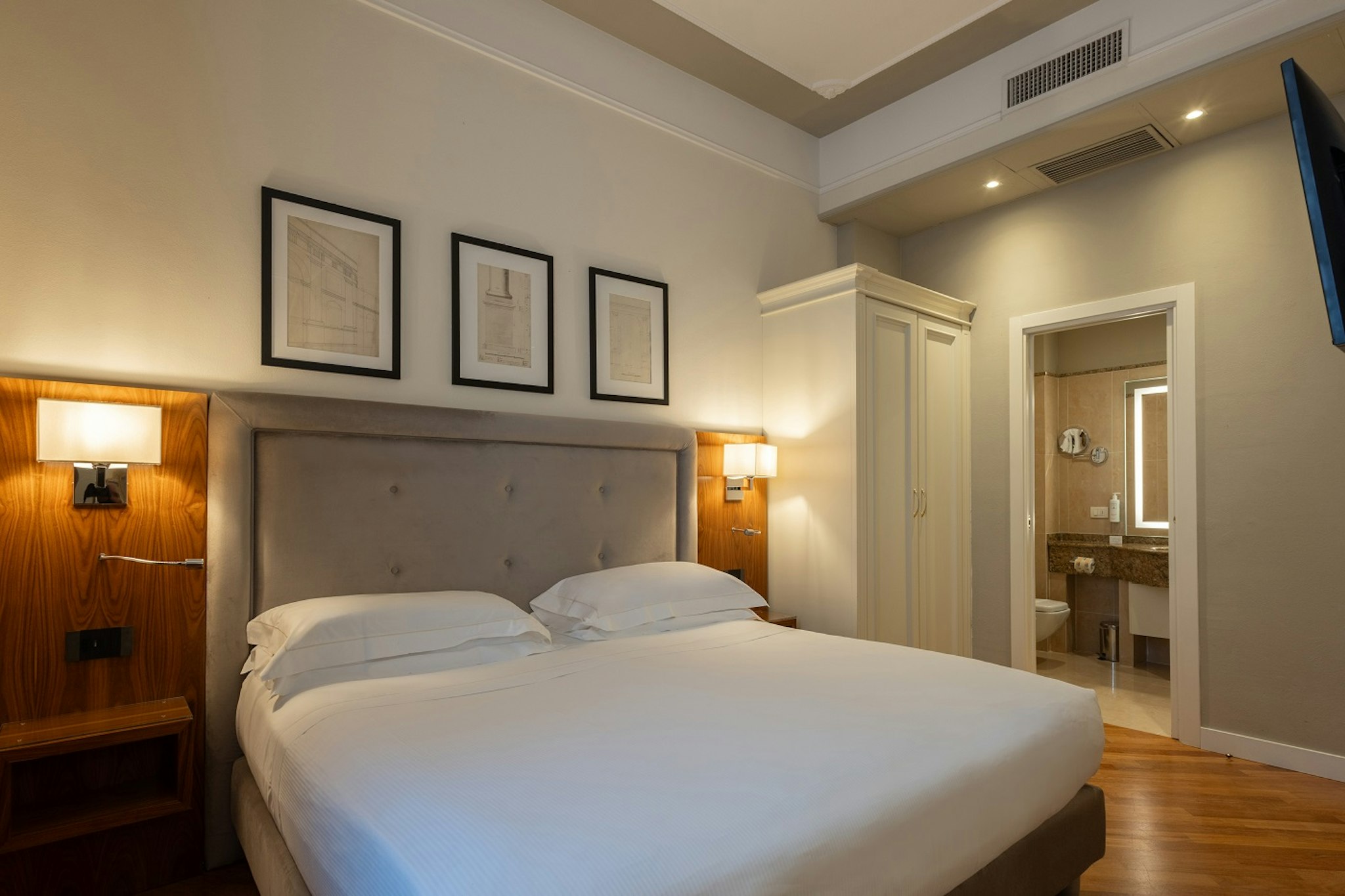 Embassy Hotel Florence 15/42