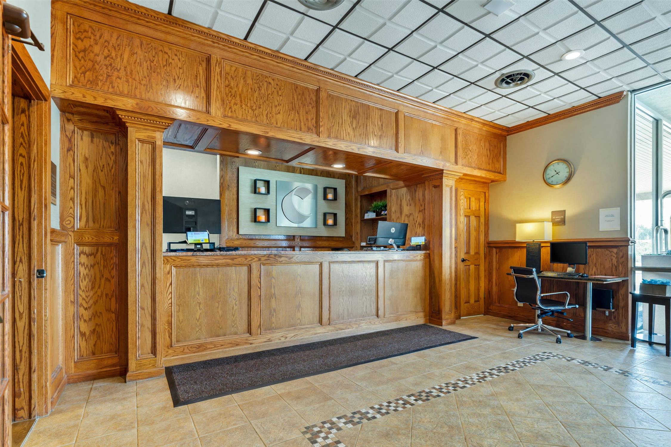 Comfort Inn & Suites Triadelphia - Wheeling 7/38