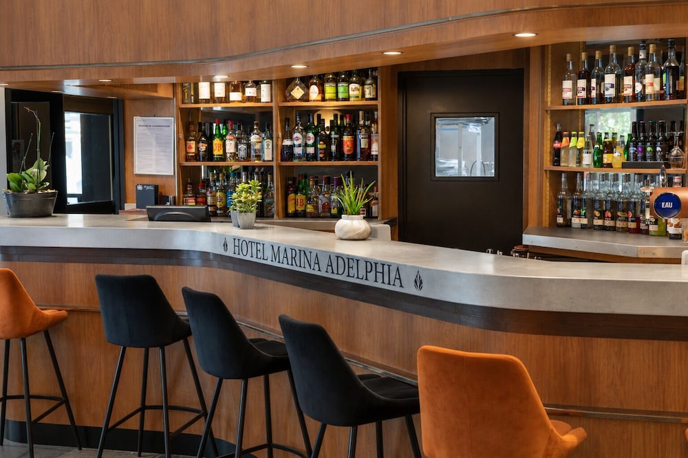 Marina Adelphia 55/74