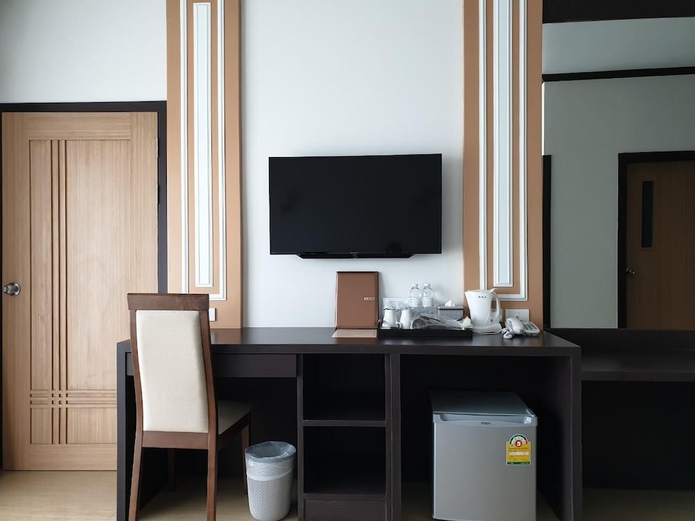 Swan Lake Hotel Sattahip 23/23