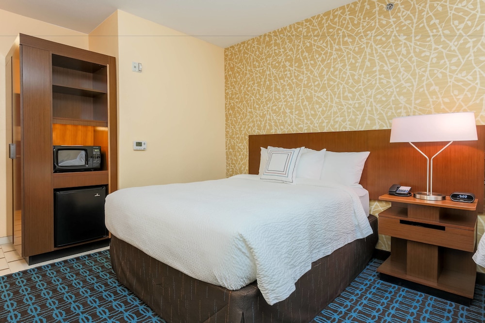 Fairfield Inn Suites Cuero 19/54