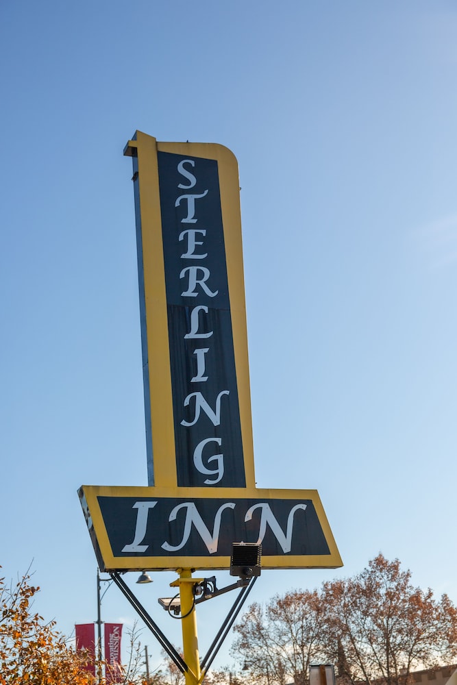 Sterling Inn 1/53