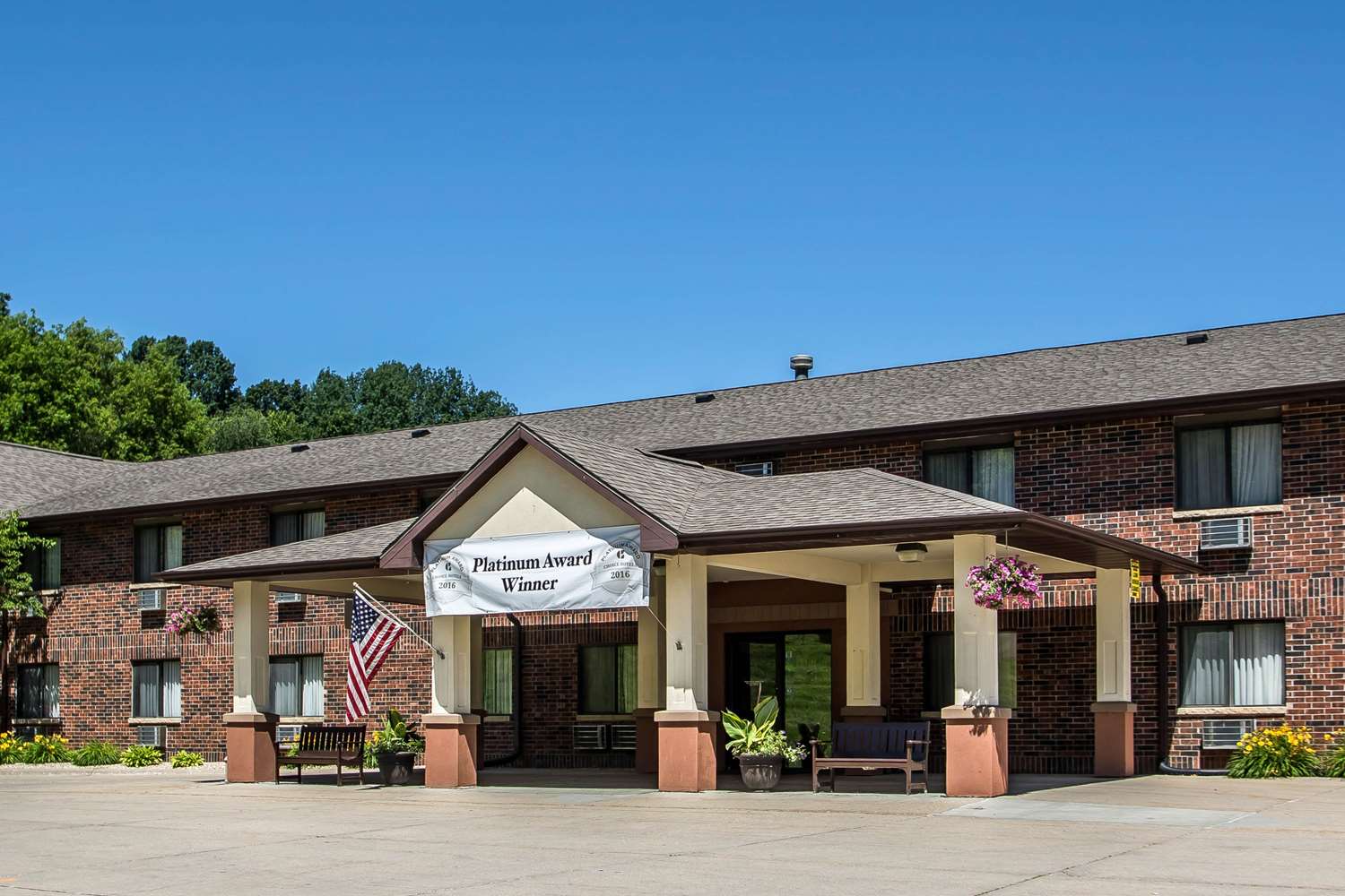 Quality Inn & Suites Decorah 2/23