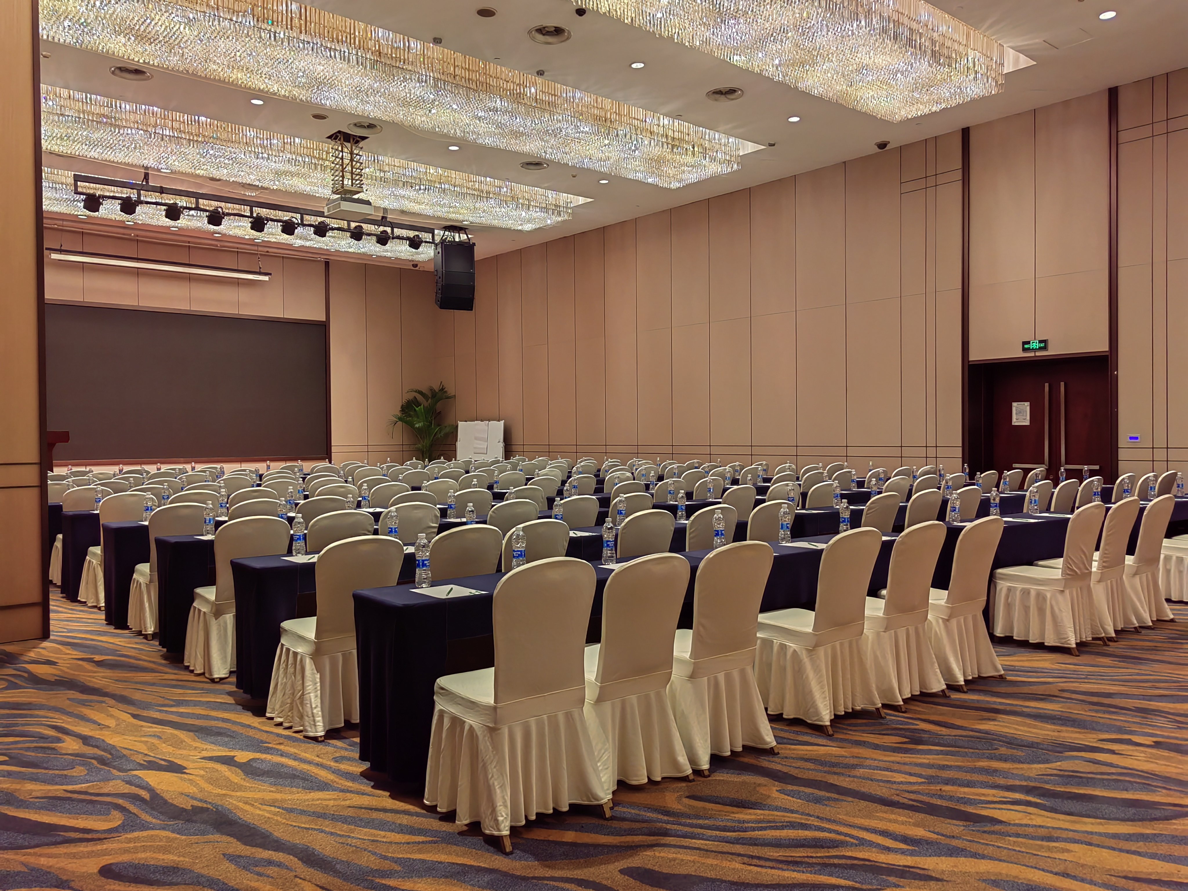 Holiday Inn Hangzhou Xiaoshan 47/50