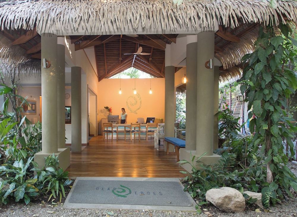 Olas Verdes Hotel 1/33