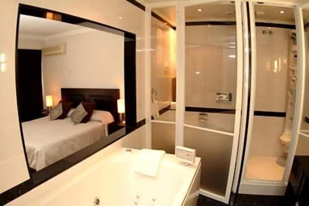 Carcavelos Beach Hotel 31/63