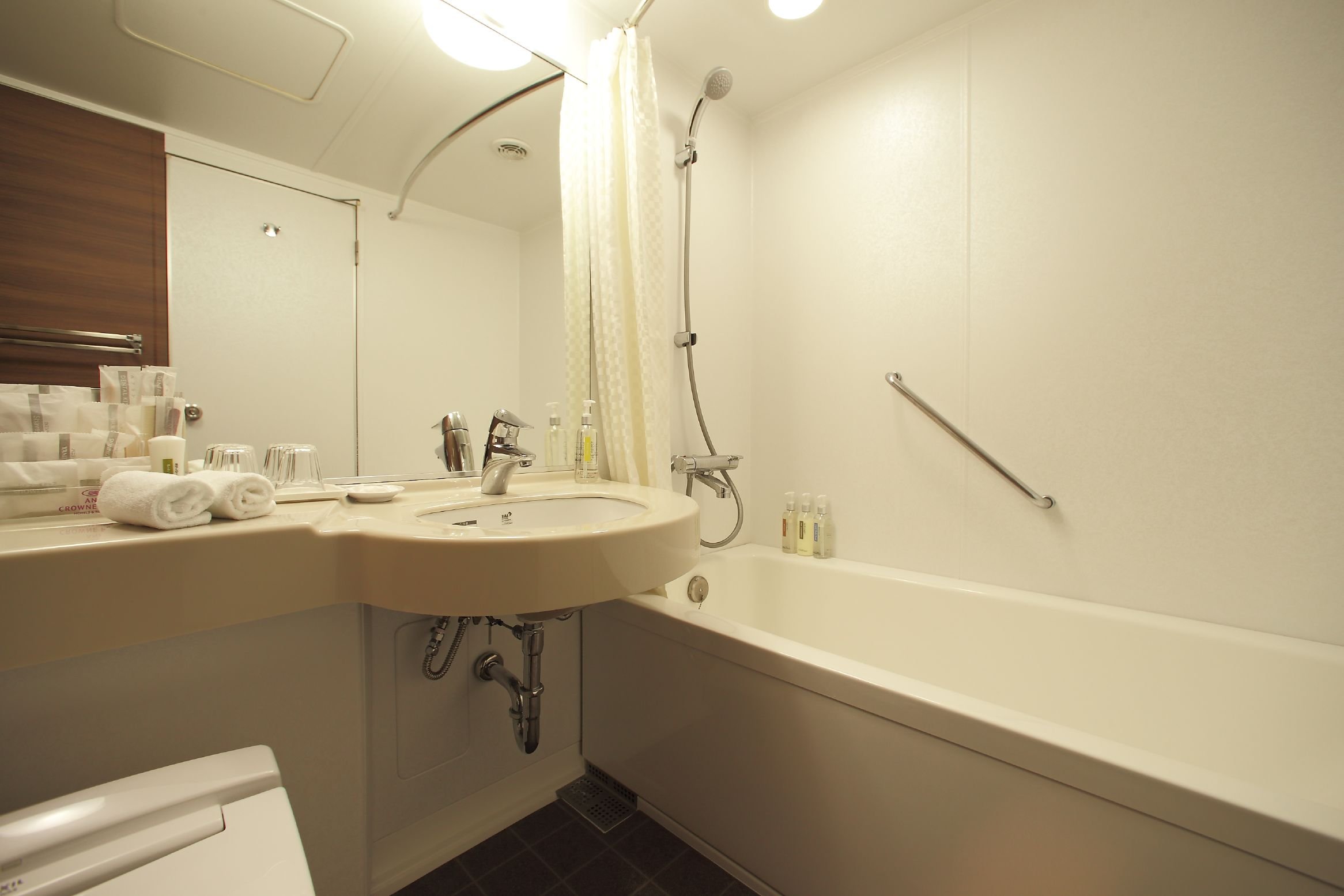Crowne Plaza Ana Kumamoto New Sky 79/80