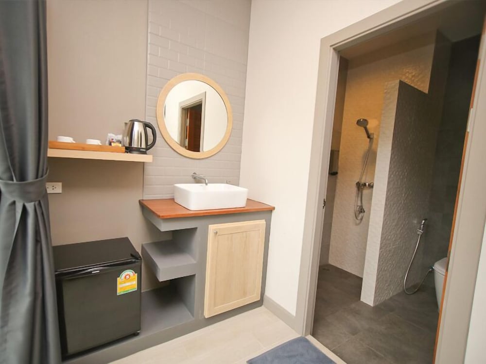 Bunprasop Garden Hotel 38/39