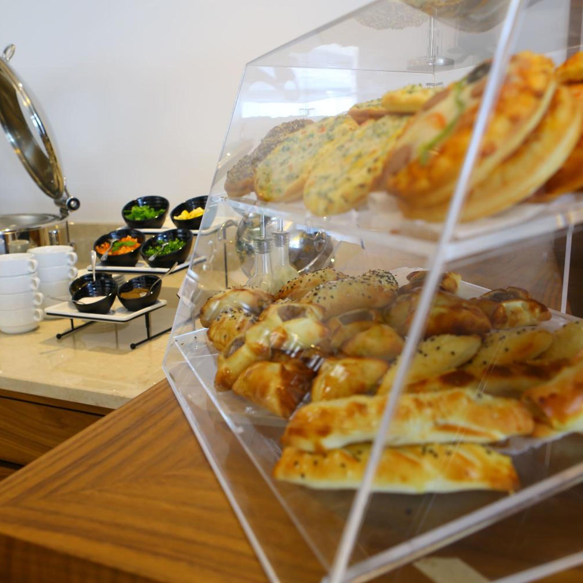فندق ويك اند صاري(Weekend Hotel Sari) 53/80